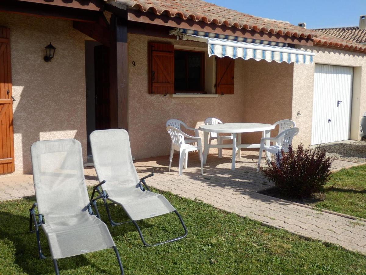 Pretty Villa With Above Ground Pool Saint-Genies-de-Fontedit Exterior photo